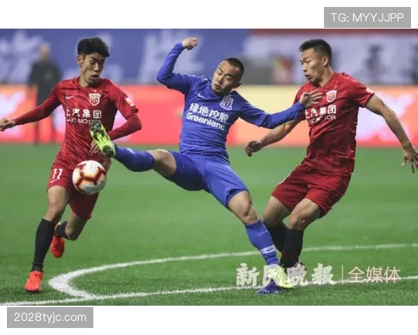 申花中场创造力枯竭问题逐步显现，近期表现混乱对赛季走势形成制约